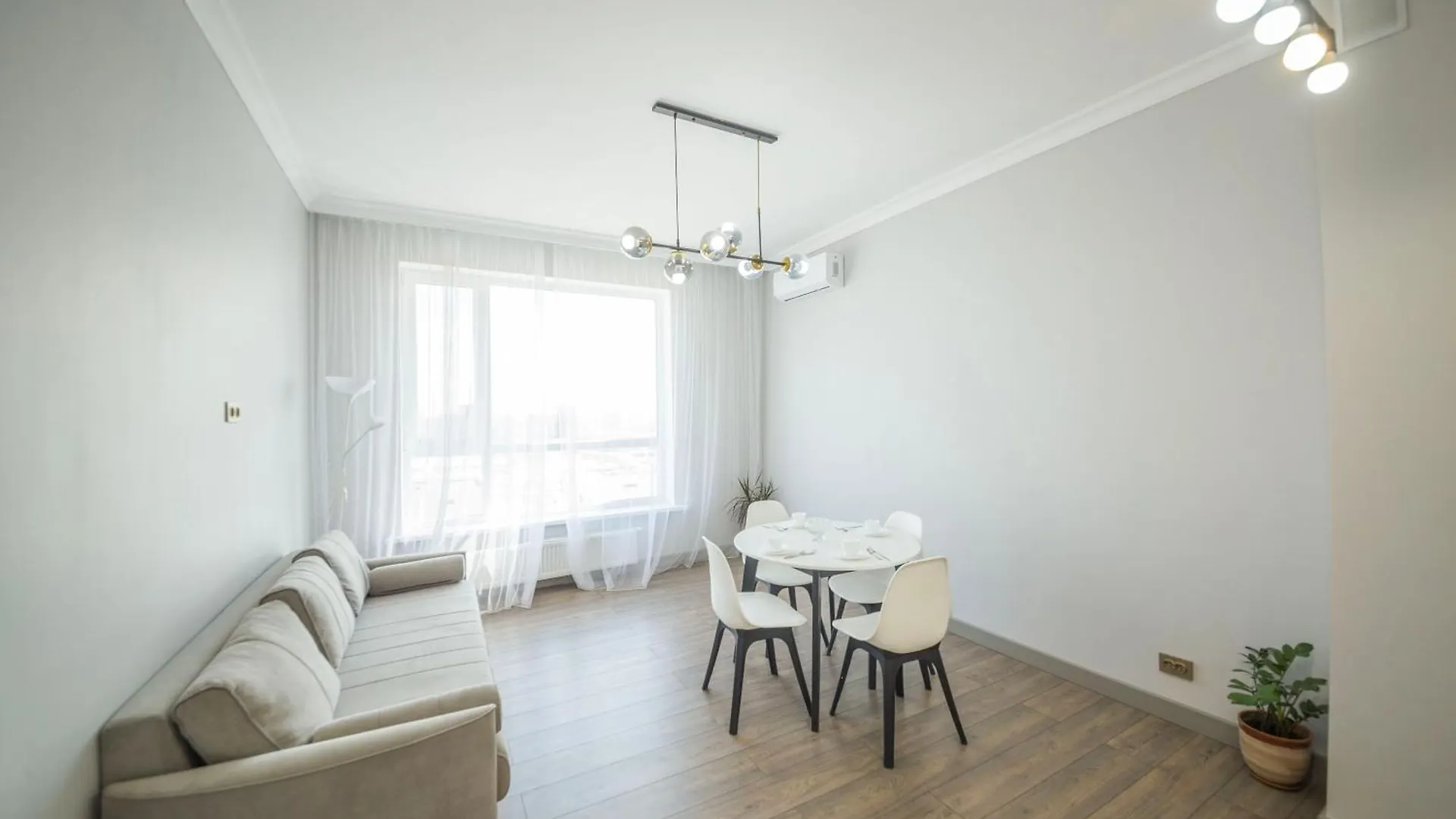 3 Комнатная В Районе Экспо Apartment Nur-Sultan  0*, Nur-Sultan (Astana) Kazakhstan