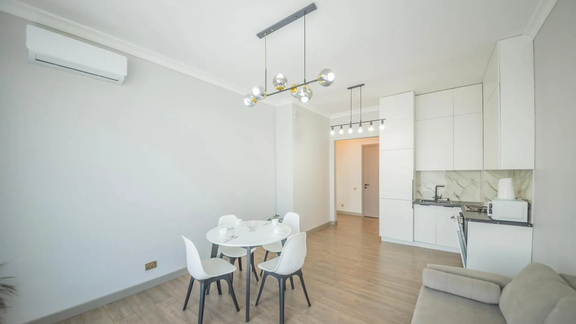 3 Комнатная В Районе Экспо Apartment Nur-Sultan  Kazakhstan